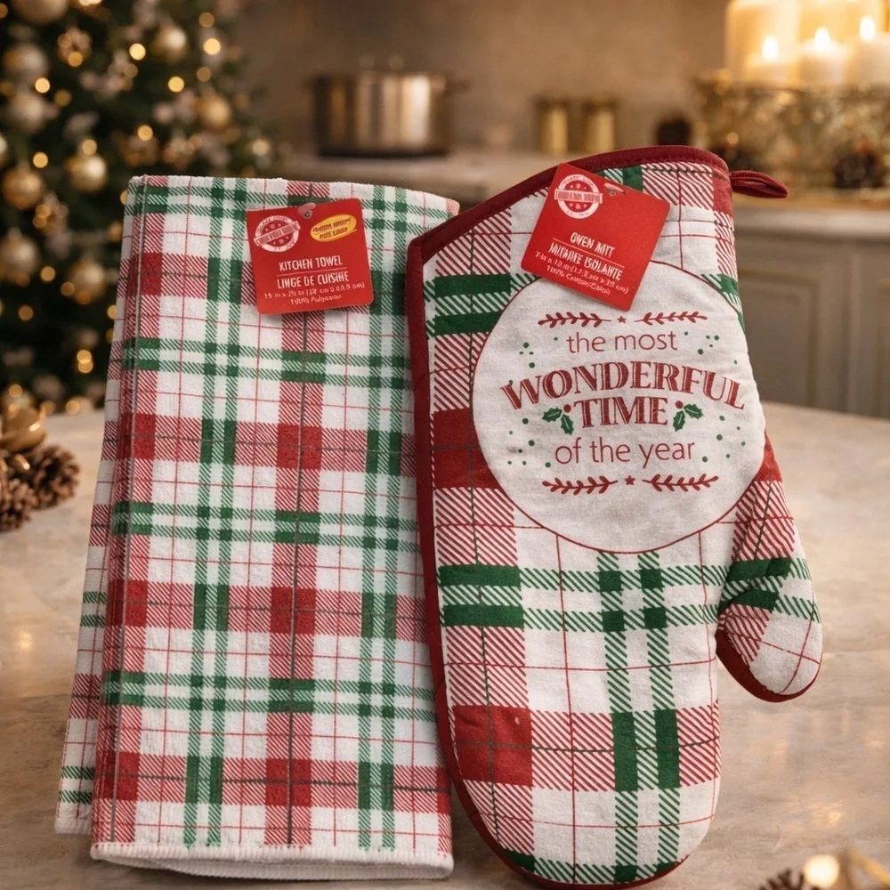 Festive Red and Green Kitchen Towel and Oven Mitt Set